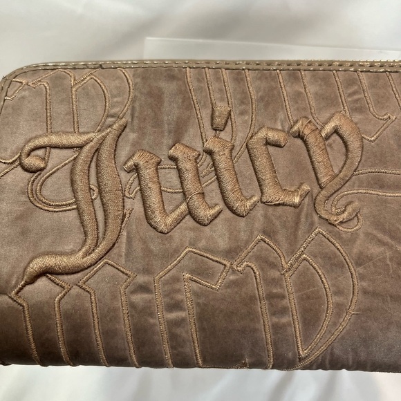 Juicy Couture Taupe Embroidered Wallet - Picture 2 of 9